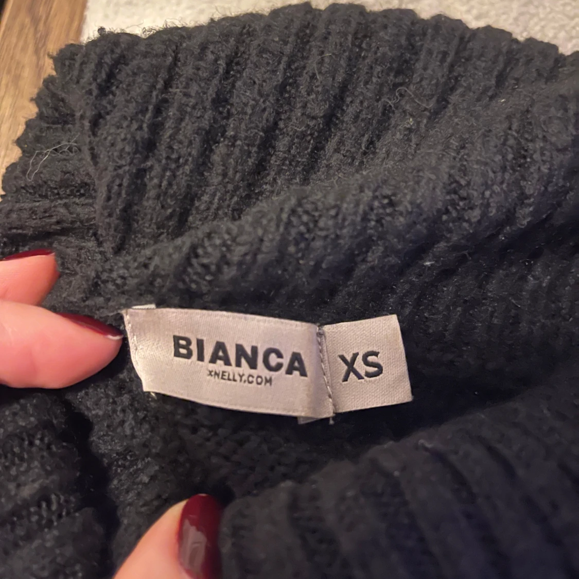 Lång stickad klänning Bianca x Nelly - 90