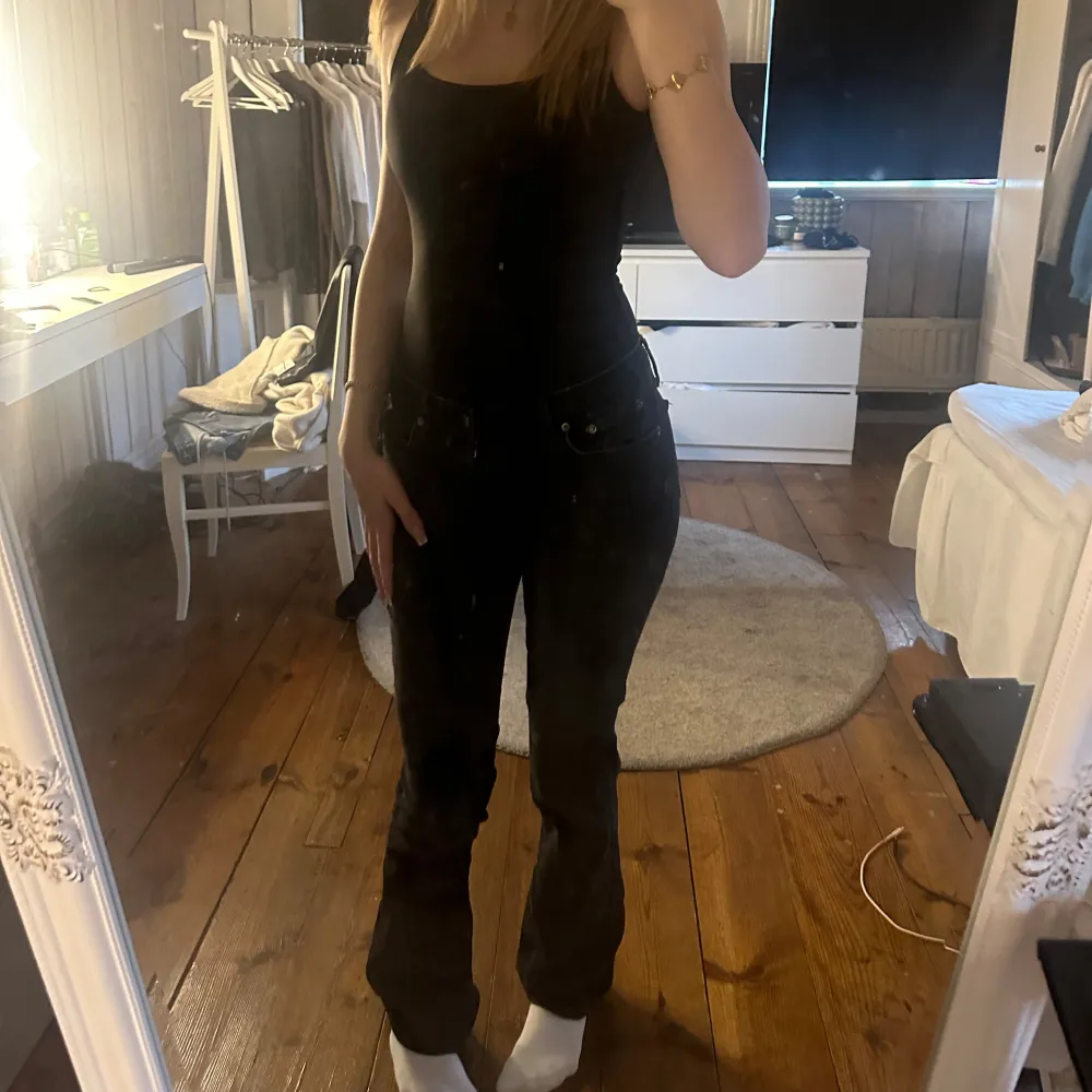Lågmidjade bootcut jeans från zara. Farkut & Housut.