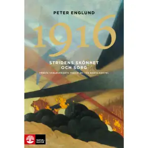 Det tredje bandet i Peter Englunds serie om första världskriget, berättad utifrån en mosaik av samtida dagboksanteckningar, skildrar de blodiga storoffensivernasår - 1916. Efter 1914 års glädjeyra och 1915 års dödläge visade 1916 en gång för alla den mänskliga katastrof, det totala krig, som konflikten hade urartat i. Vid slagfält som Somme och Verdun offrade hundratusentals soldater sina liv för några ynka meters framflyttning av frontlinjen. De dagböcker som Englund väver sin skildring utifrån vittnar i ständigt ökande grad om skräckupplevelserna i skyttegravar och sjukhus. Vid årets slut räknade såväl ententen som centralmakterna en miljon dödade, sårade eller saknade - och detta utan att ett genombrott kunde skönjas.    Sveriges i särklass mest läsvärde historiker - ja, som en av våra bästa berättare överhuvudtaget. Boken är ett verkligt stordåd ... en äkta bladvändare. Expressen Med skärpa, stringens och pregnans gestaltas här såväl skönhet som sorg Norrköpings Tidningar Stor historia tecknad på mikronivå /.../ fascinerande läsning om Europas urkatastrof och en utmärkt tankeställare. Svenska Dagbladet Så här ser kriget ut i ögonhöjd ... Stridens skönhet och sorg har befriat Peter Englunds skrivande. Upsala Nya Tidning Första världskriget i inkännande språkdräkt ... utrustad med förstklassigt bildmaterial och nyritade kartor över de olika frontavsnitten, även de utanför Europa som också skildras utförligt, särskilt Afrika. Norra Skåne De flesta personerna i boken skulle dock ha förblivit okända om de inte skildrats av Englund ... Englunds berättelser förmedlar tillsammans med de unika fotografierna en stark tidskänsla och levandegör många enskilda öden. Det gör dem till värdefulla komplement till den traditionella historieskrivningen. Östra Småland Jag har sagt det tidigare, men det förtjänar att upprepas: böckerna i serien Stridens skönhet och sorg är ett nytt och originellt sätt att skriva historia på. Det avviker helt från skolböckerna och de gängse krigshistoriska verken. Frågan är om inte upplägget i vissa fall ger en bättre insikt i vad som egentligen hände. I vilket fall som helst blir det ett värdefullt komplement till den traditionella historieskrivningen. Nerikes Allehanda     Format Pocket   Omfång 379 sidor   Språk Svenska   Förlag Natur & Kultur Allmänlitteratur   Utgivningsdatum 2022-05-06   ISBN 9789127178588  