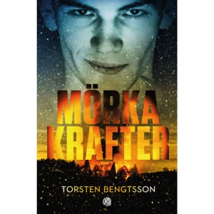 Mörka krafter (pocket) - Torsten Bengtsson har skrivit en berättelse som redogör för delar av Europas mörka historia och kopplar den till dagens främlingsfientlighet och antisemitism, samtidigt är det en fin skildring av vänskap och inte minst den första kärleken.  John och Rita går i åttan. En händelse i omklädningsrummet efter gympan får dem att genom ett skolarbete fördjupa sig i andra världskriget och Förintelsens mörker. De vill ta reda på vad som hände och försöka förstå hur och varför det kunde ske. De intervjuar en person som överlevt Förintelsen och får ta del av en historia de knappt kan ta in. Samtidigt klottras hakkors på väggarna i skolan, nazistmöten arrangeras och flyktingförläggningen, där John och Ritas klasskompis bor, brinner ner. En mörk kraft håller på att ta över och John och Rita råkar, genom sitt skolarbete och engagemang, riktigt illa ut.     Format Pocket   Omfång 148 sidor   Språk Svenska   Förlag Opal   Utgivningsdatum 2021-05-03   ISBN 9789172262577  