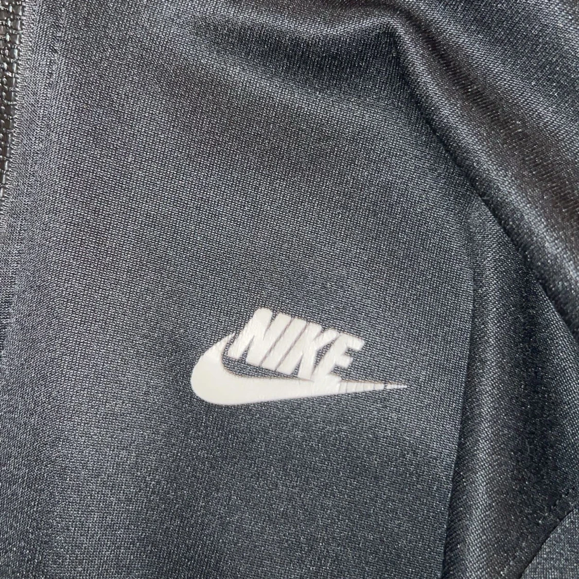 Svart hoodie från Nike - 91