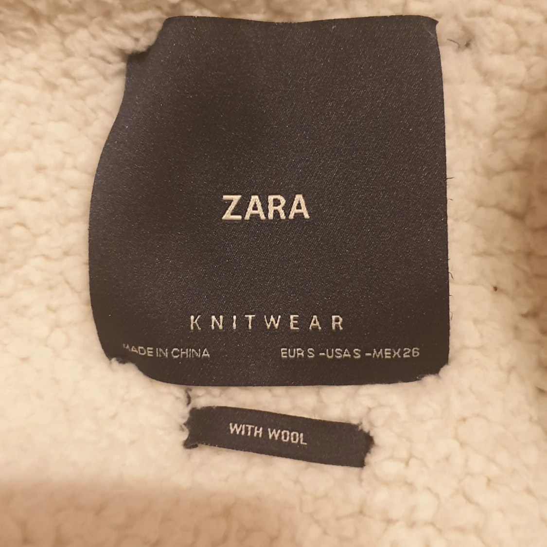 Säljer en höst varm jacka - 92