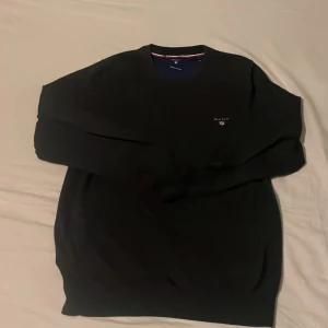 Gant hoodie  - Den är i god skick och har inte använts så länge