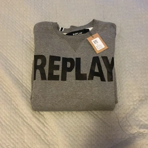 Replay tröja  - Säljer fet replay tröja i nyskick, strl M. Nypris ca 900. Vid fler frågor osv skriv!