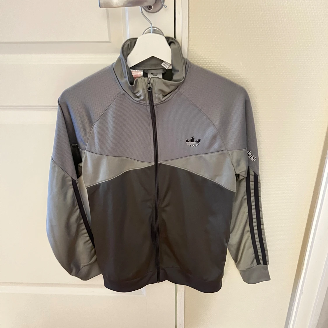 Kläder i stl 164 ( 13-14 år) - 90