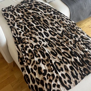 Maxi kjol  - Från Amisu 