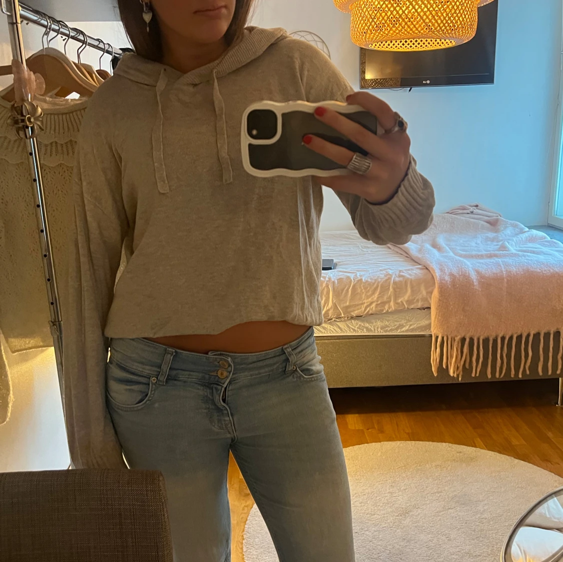 Beige stickad hoodie - 90