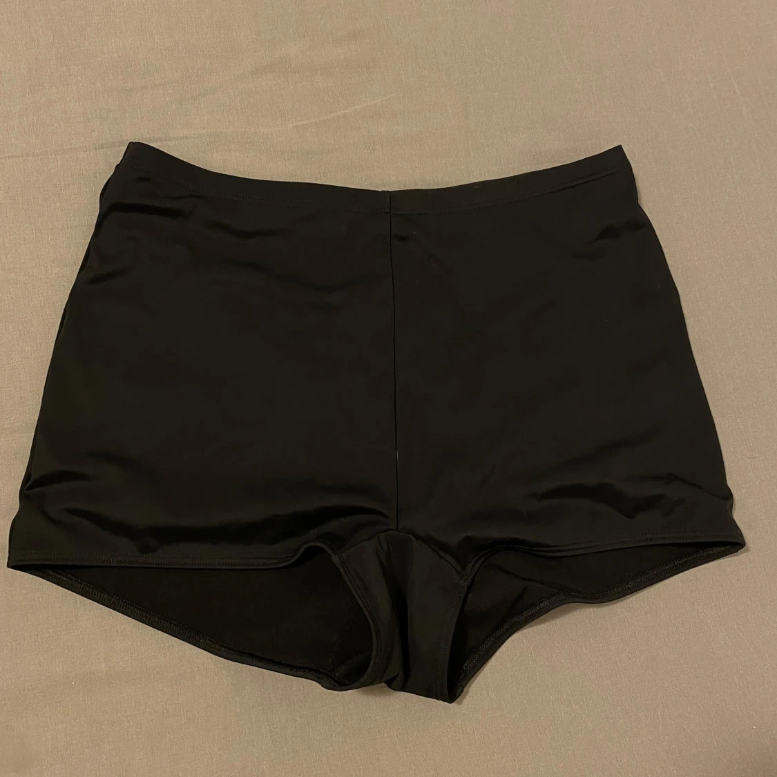 Svarta träningsshorts