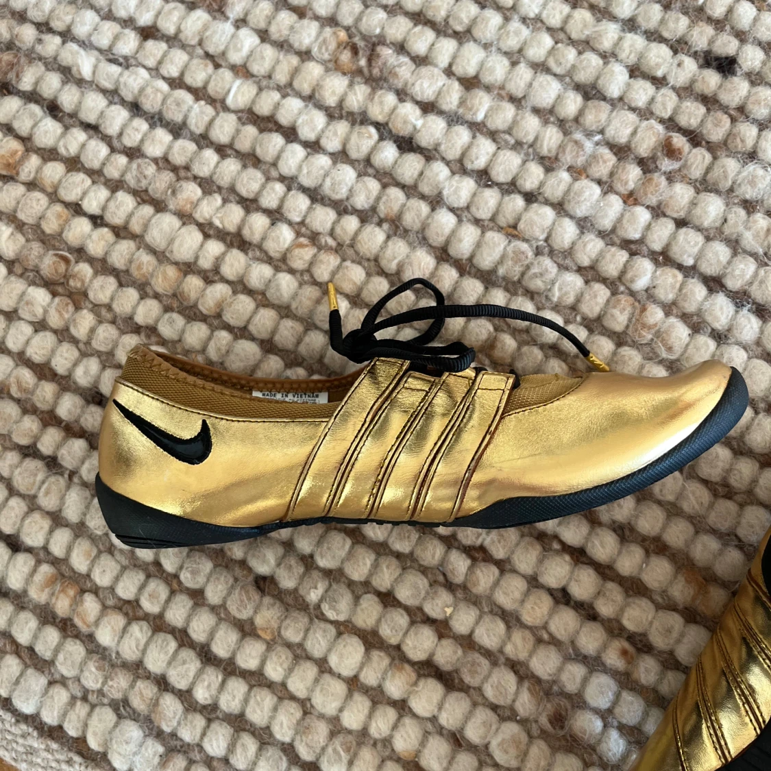 Rare golden nike sneakers - 92