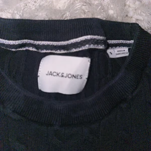Jack and jones tröja  - Skick 10/10 Använd fåtal gånger Storlek S  Pris kan diskuteras