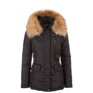 Vinterjacka  - Jätte fin jacka, bra skick och varm till vintern!