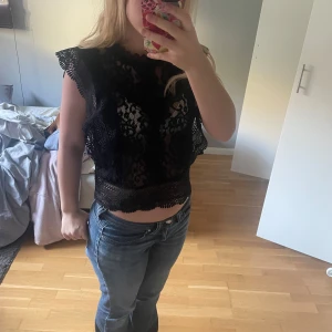 Only blus - Jättefin only blus, nypris 380kr och nästan aldrig använd. Priset kan diskuteras 