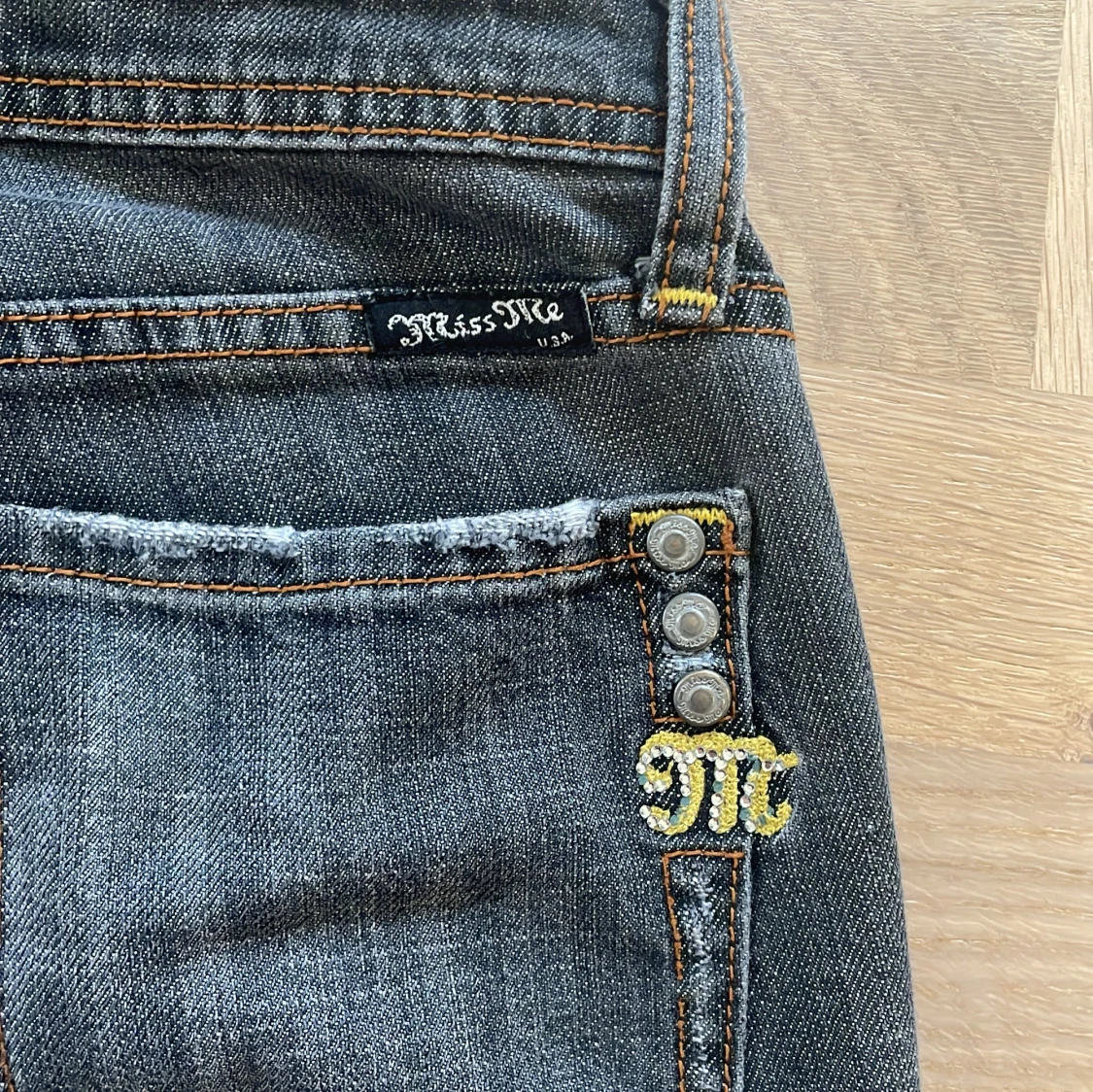 Gråa lågmidjade bootcut miss me jeans - 92