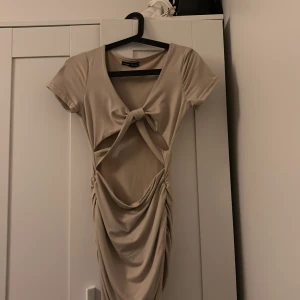 Klänning från shein  - Nyskick, endast använd 1 gång