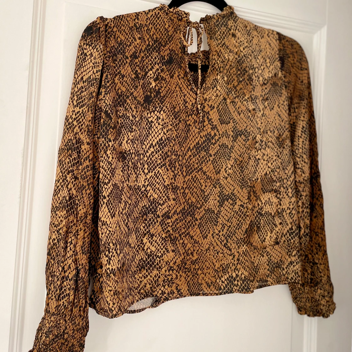 Mönstrad blus från Zara - 91