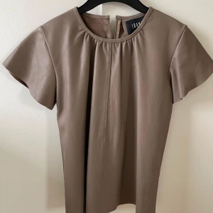 Ibana t-shirt - Denna år i nyttskick och säljs då den inte kommer till andvändning nypris : ca 2000kr (syns på lappen som medföljer).