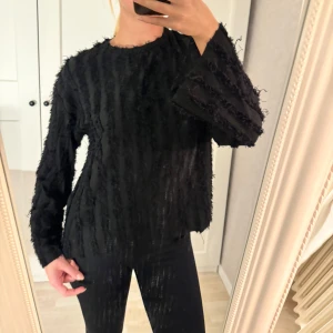 Blus  - Bra skick! Kom privat för fler bilder 🤍