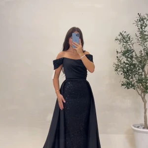 Long navy blue dress - Navy blue dress for prom wedding and engagemanget party very vety elegant in very good shape and quality