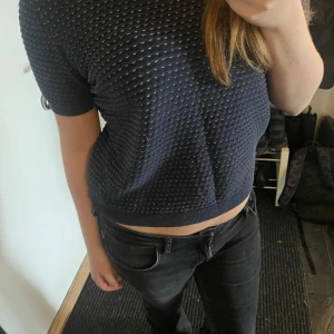 Tröja - Storlek M men jag upplever den mer som en S i jätte fint skick!✨💗