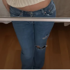 Jeans - Supersnygga jeans från gina! Är 165 och dem är perfekta i längden💞