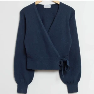 Omlott kofta  - Från other stories använt enstaka gånger! Bra skick! 