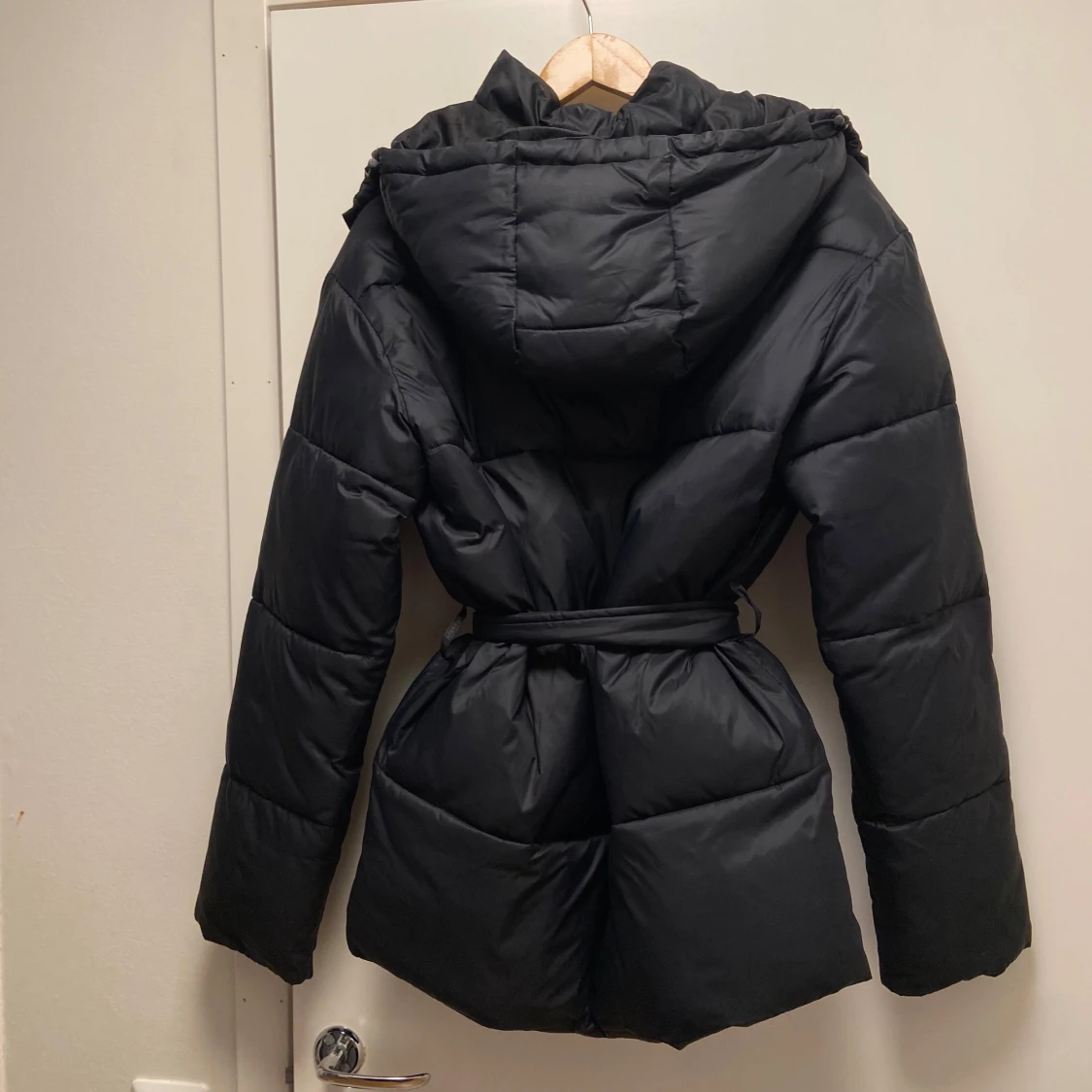 Svart dunjacka från NA-KD - 90