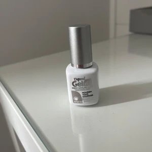 Depend  - Super fin grå färg ifrån depend💕