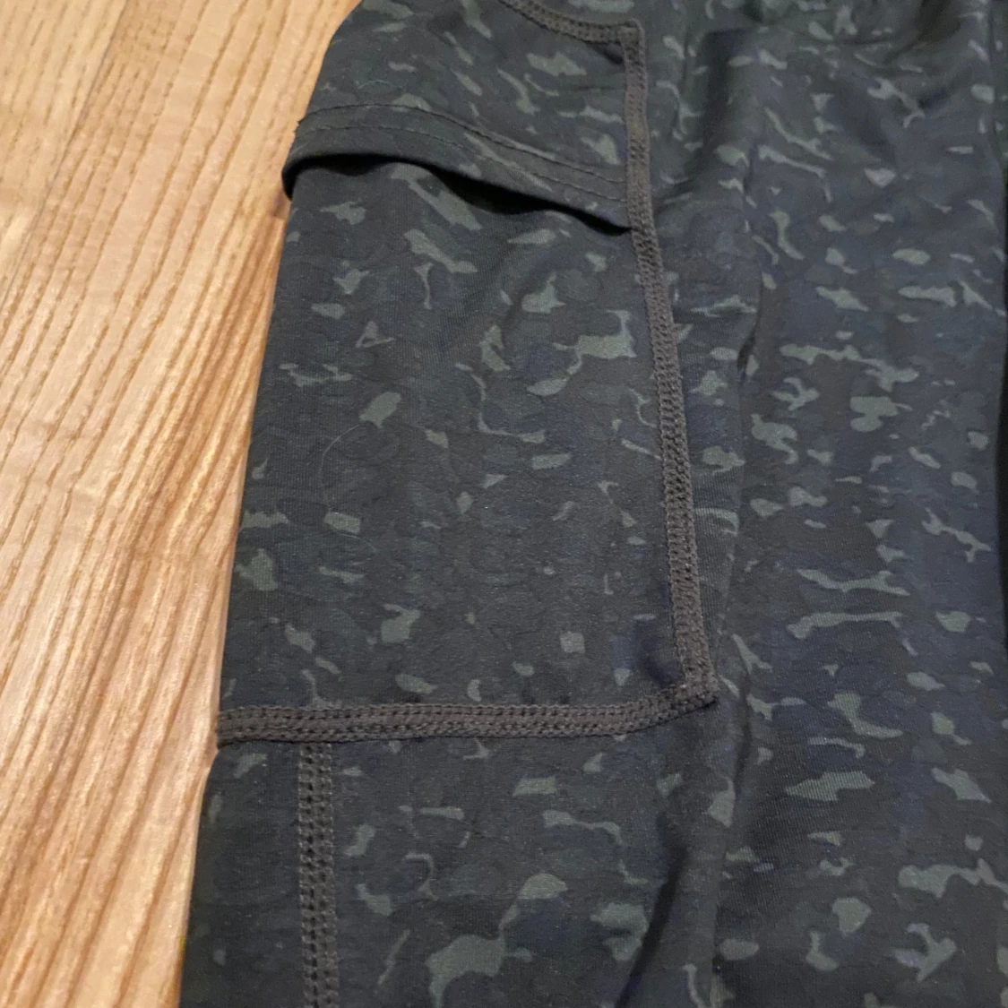 Svarta mönstrade leggings från Newbody - 90