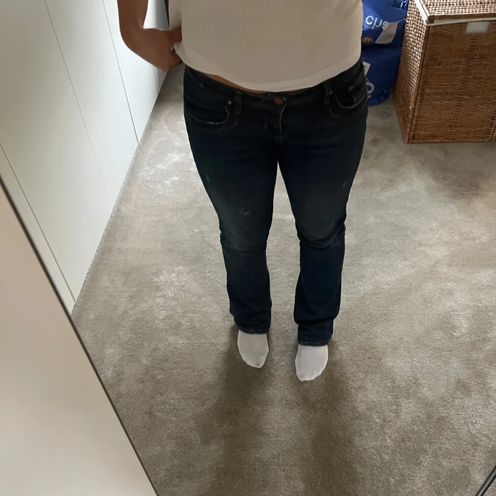 Säljer dessa supersnygga Ltb jeans i modellen Valerie! Använda fåtal gånger och är i bra skick. Använd gärna köp nu! . Jeans & Byxor.