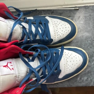 Snygga sneakers  - Säljer dessa, en aning för stora för mig. 