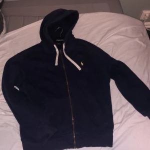 Ralph lauren zip hoodie - 9/10 skick  Storlek L Ralph Lauren vintage 