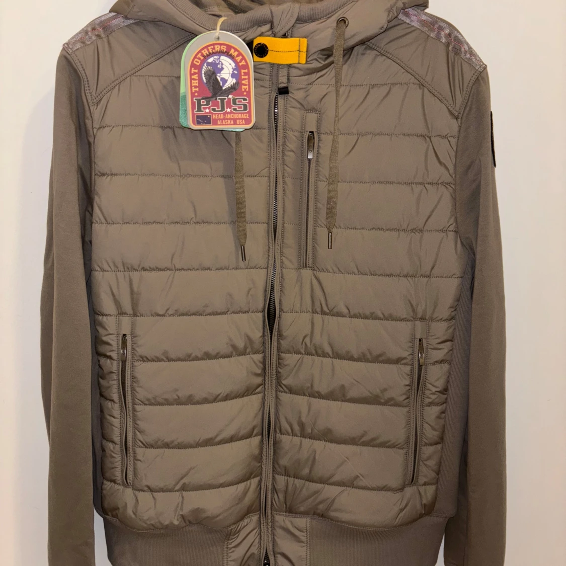 Beige jacka från Parajumpers