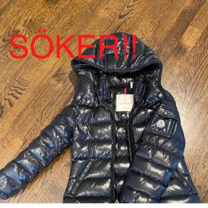 Söker fortfarande en moncler jacka då jag tyvärr blev scamad av en tjej här på Plick! Jag är villig att betala 6000-7000 som Max pris hör av om ni är villiga att sälja!💗😊