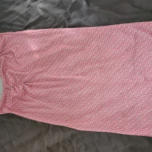 Rosa kjol - Rosa kjol från nakd