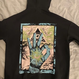 Yourturn hoodie - Säljer en Yourturn hoodie. Använd men inget synligt slitage på plagget. Storlek 170/xs