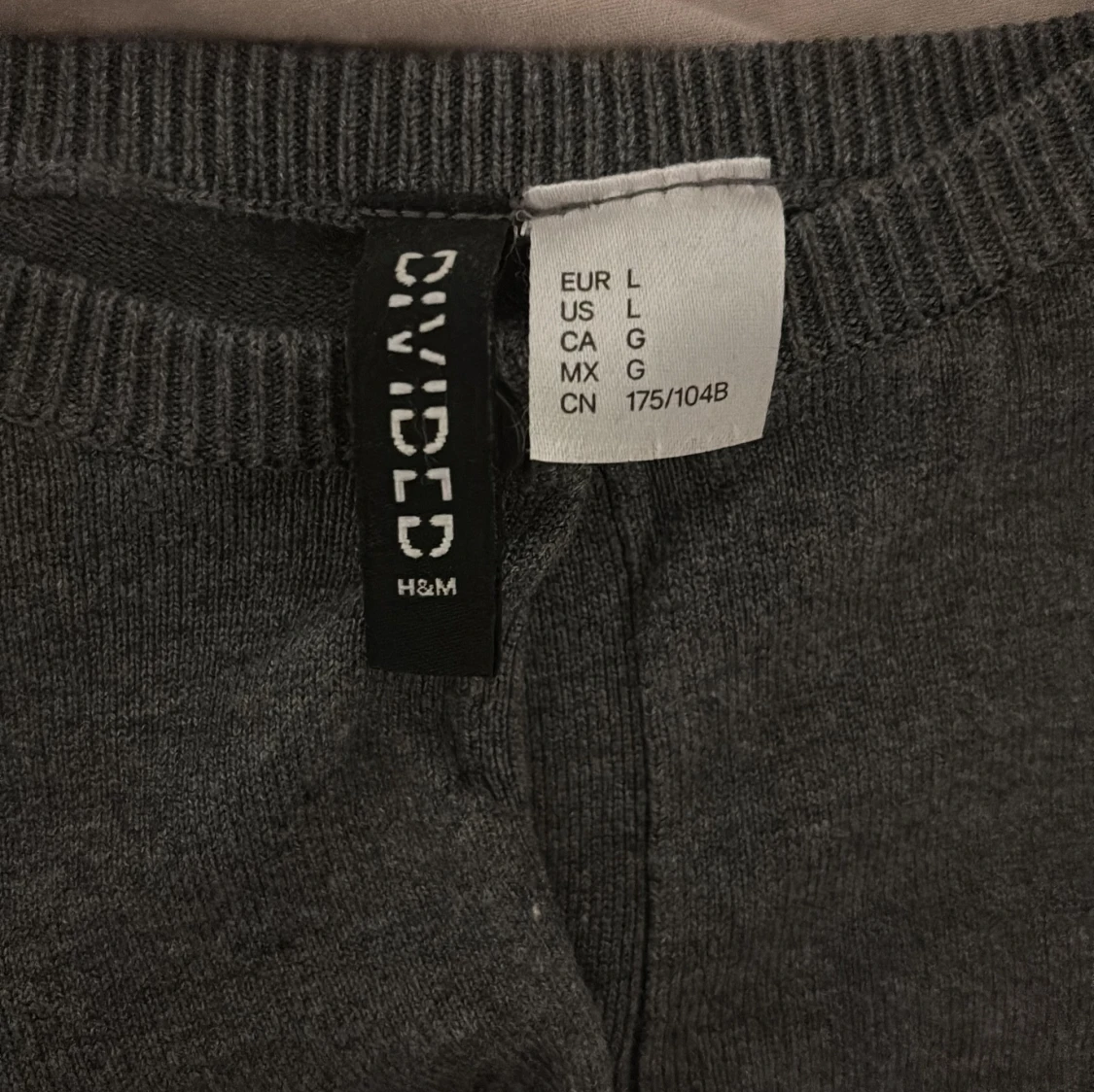 Grå kofta från H&M Divided - 90
