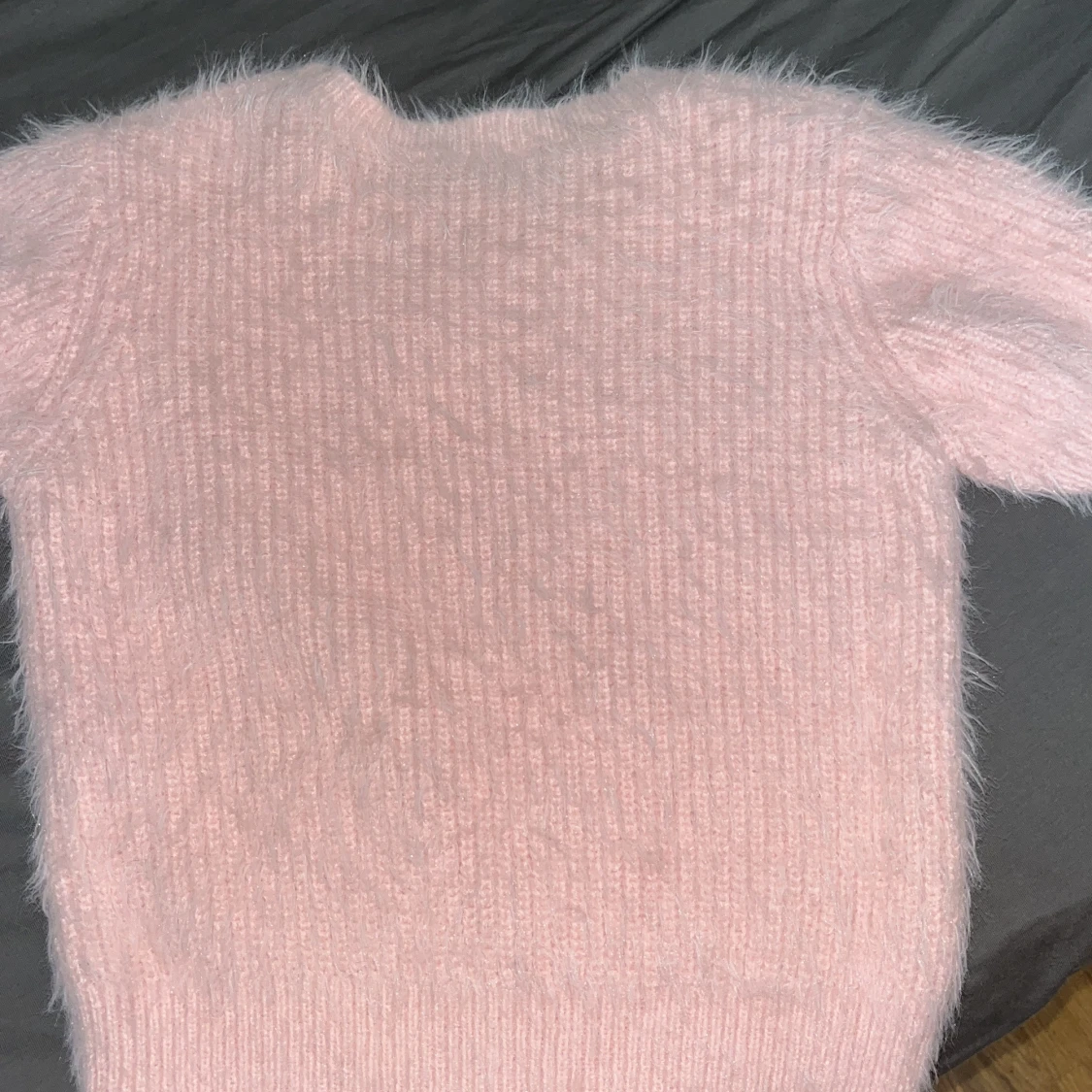 Ljusrosa fluffig tröja från Zara - 40