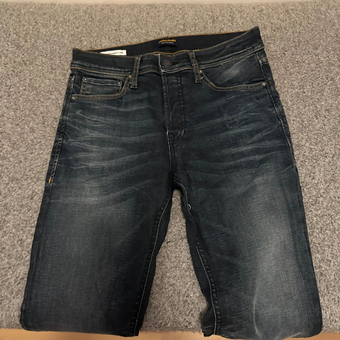 Mörkblå jeans från Jack & Jones