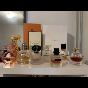 Parfymer  - Säljer av massa parfymer. Skriv vilken du är intresserad av 