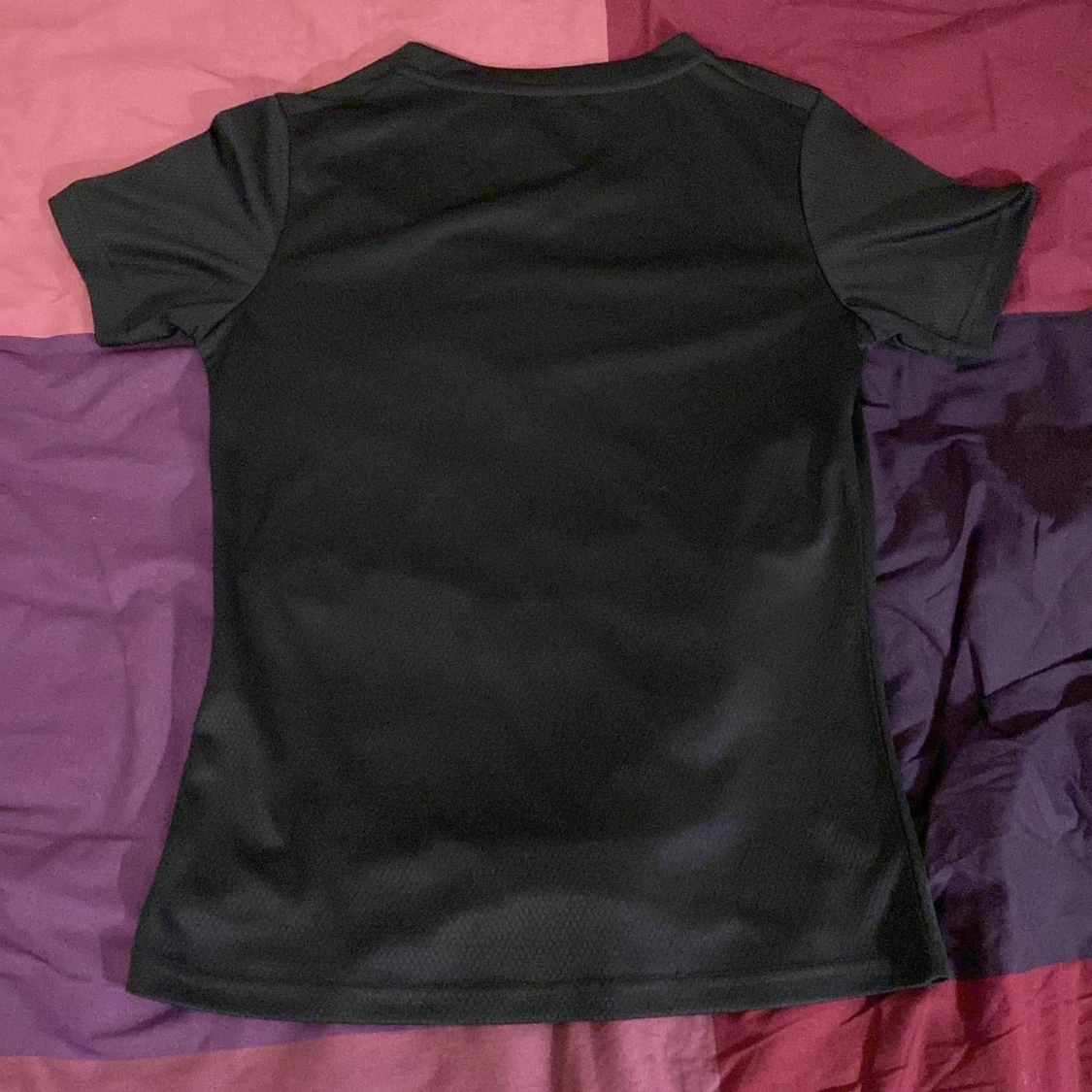 Svart t-shirt/ridtröja från Kingsland - 90