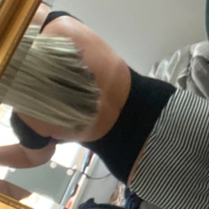 Öppen rygg fest-topp från Gina - HELT OANVÄND öppen rygg festtopp från Gina Tricot 💌 str S