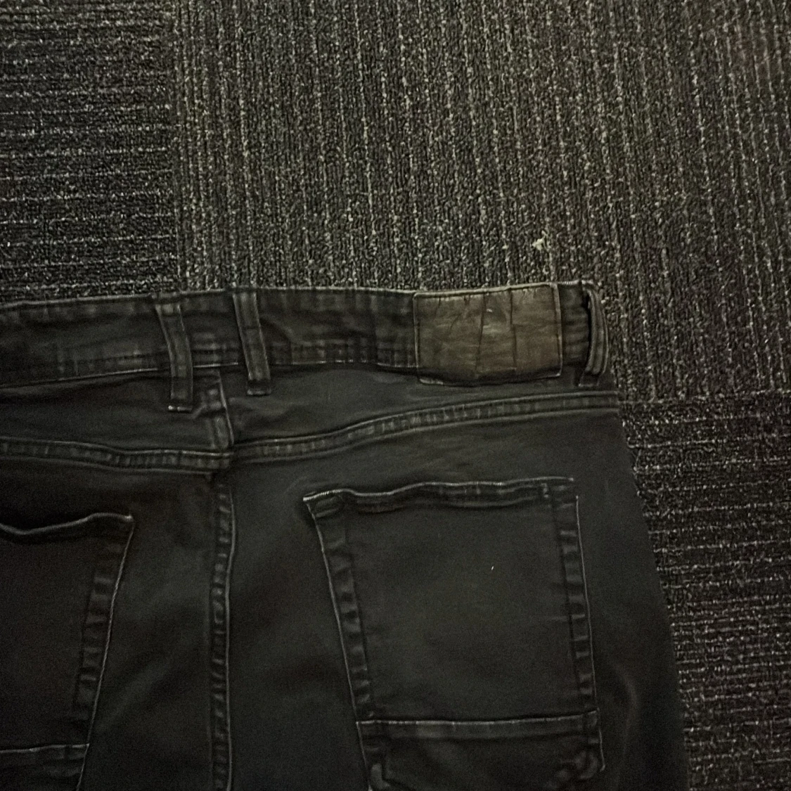 Svarta jeansbyxor - 92