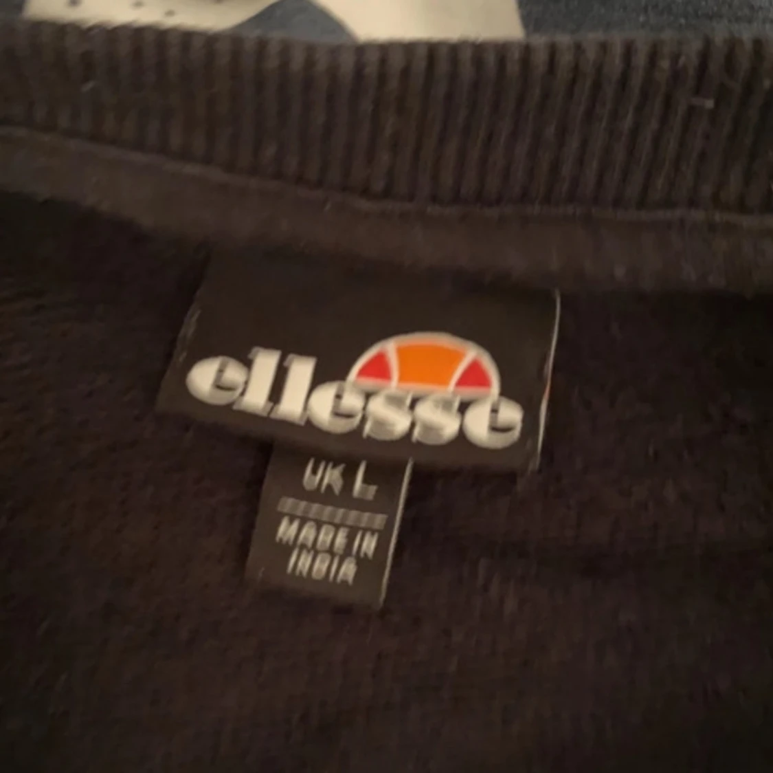 Svart långärmad tröja från Ellesse - 93