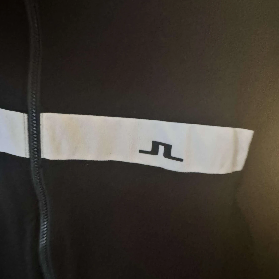 Svart tröja från J.Lindeberg - 1