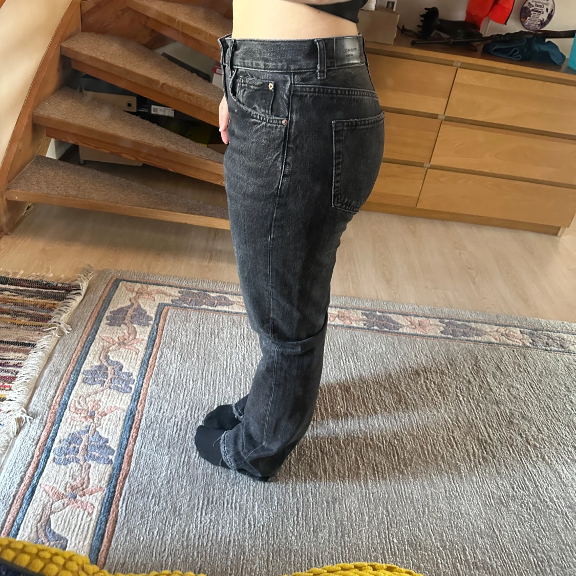 Svarta jeans med hög midja