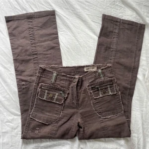 2000s byxor - Supercoola 2000s byxor🌺 165 som referens!