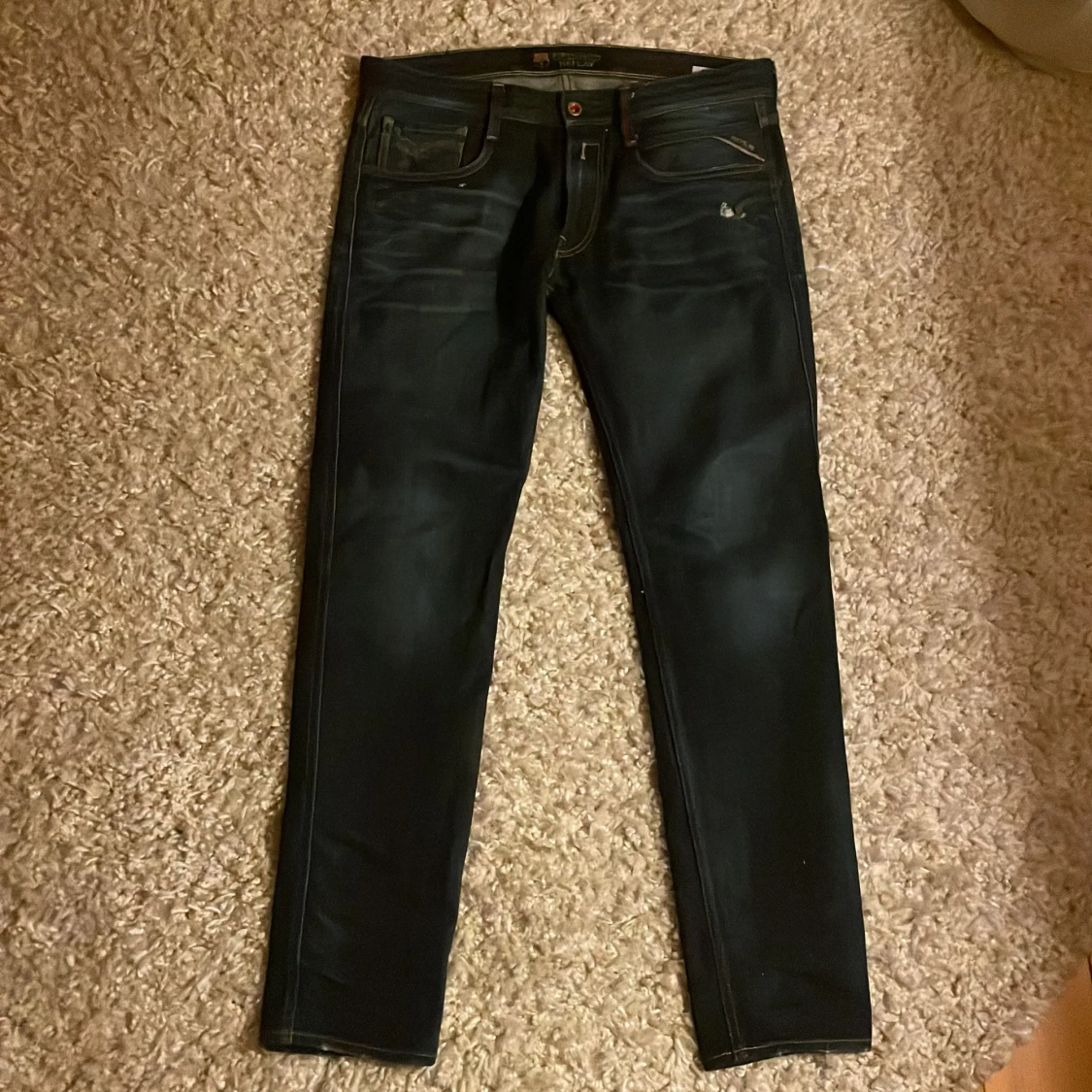 Mörkblåa från Replay/ Barcelona