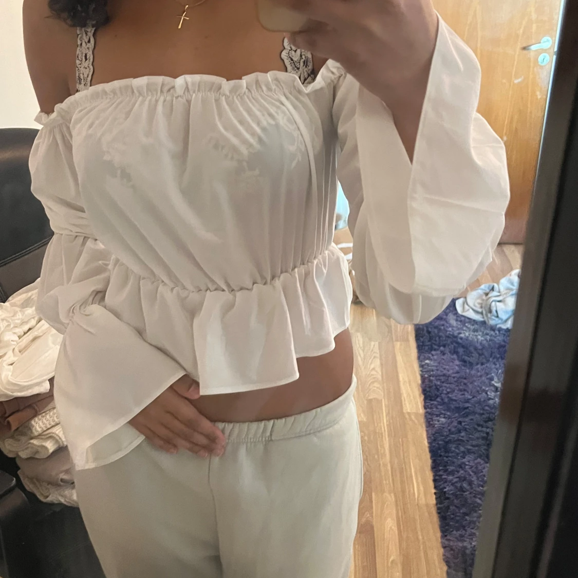 Vit offshoulder blus
