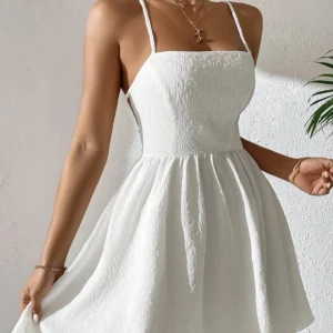 Vit klänning - Klänning ifrån SHEIN💗