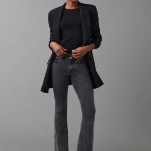 Grå jeans med bootcut - Snygga grå jeans med bootcut-stil i storlek 36💗